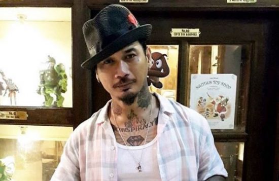 Merasa bersalah lihat fansnya terkena gas air mata, Jerinx SID ganti uang tiket