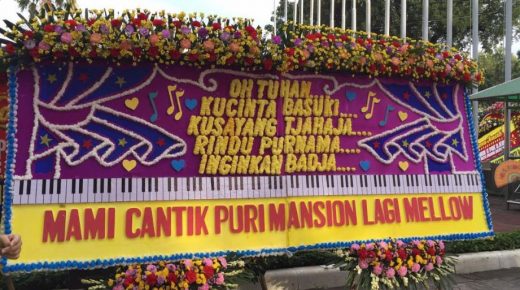 Pedagang Bunga mulai kewalahan turuti pesanan karangan bunga untuk Ahok