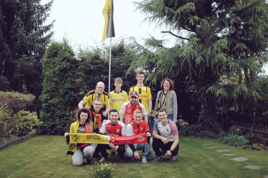 Das ist fussball! Fans Dortmund sediakan #BedForAwayFans untuk fans Monaco setelah teror bom