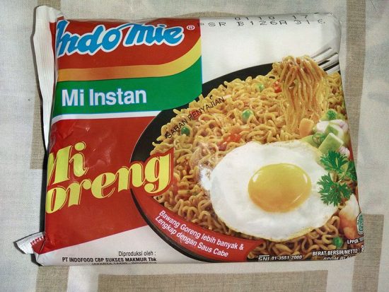 Kocak: Review lebay para bule tentang kelezatan Indomie Mi Goreng di situs Amazon