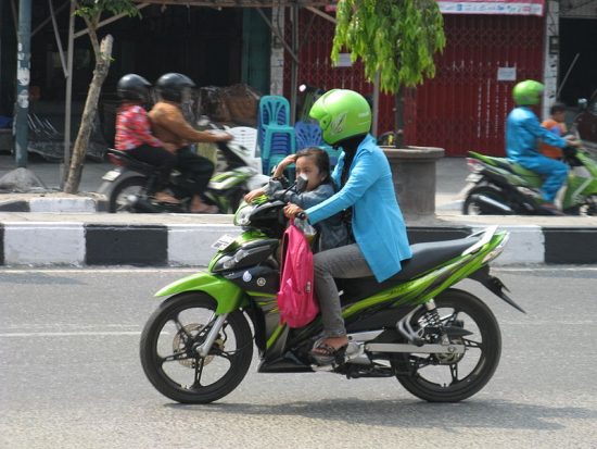 Video kocak cara menghadapi pengendara menyebalkan