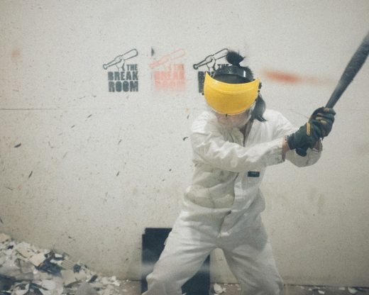 Singapura punya tempat buat kamu hancurkan barang-barang saat marah: The Fragment Room