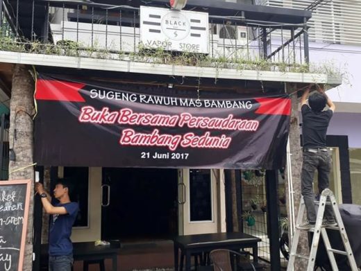 Bambang dari seluruh dunia bersatu dan berbuka puasa bersama