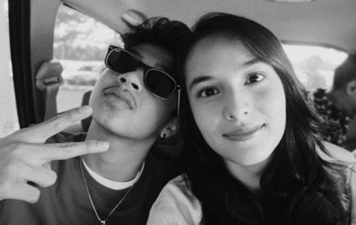 Chelsea Islan (22) digosipin pacaran dengan Bastian Steel (17), netizen kok pada sirik?