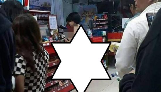 Video perempuan âtelanjangâ belanja ke apotek di Jakarta jadi viral, polisi janji beri hadiah Rp 1 juta bagi yang tahu keberadaannya