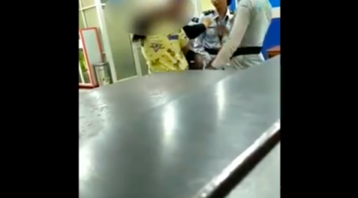 Tolak lepas jam tangan saat diperiksa, wanita mengaku istri jenderal tampar petugas bandara (Video)