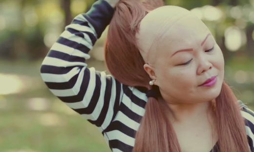 Seniman tato di Singapura tawarkan tato alis gratis untuk para penderita alopecia (video)