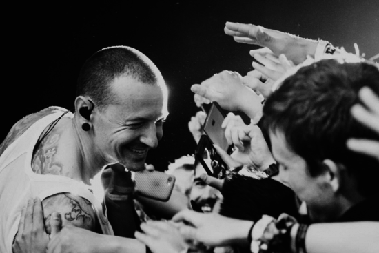 Watch: Video baru Linkin Park yang rilis di YouTube ābarengā kematian vokalisnya #RIPChesterBennington