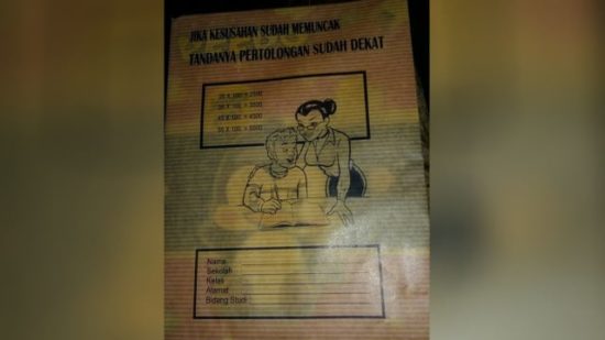 Ibu di Kendari membeli sampul buku bergambar mesum untuk anaknya secara tak sengaja, curhat di Facebook