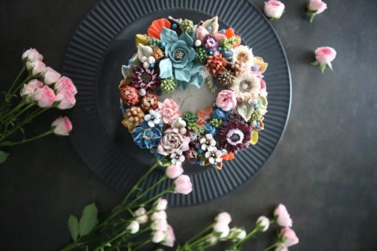 Cake artisan Seoul bikin bunga hiasan kue keren yang mirip sama aslinya