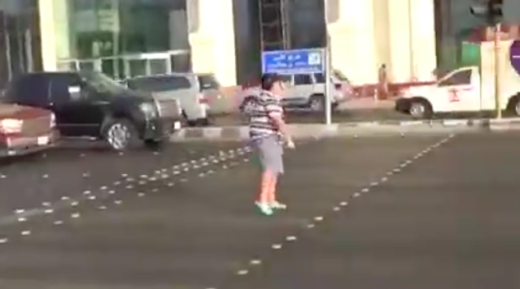 Anak 14 tahun joget ‘Macarena’ di lampu merah Jeddah, polisi Arab Saudi menangkapnya