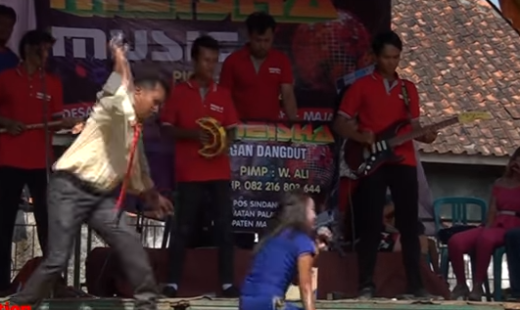 Peragakan adegan KDRT, pertunjukan dangdut dikecam netizen