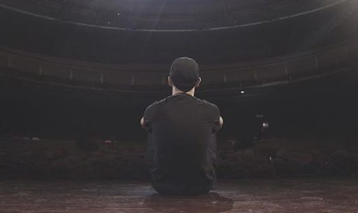 3 Alasan kenapa kamu boleh yakin sama film garapannya Ernest Prakasa