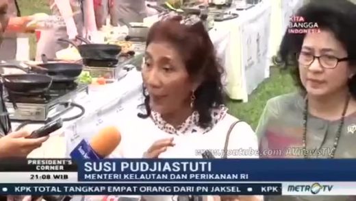 Susi Pudjiastuti minta wartawan berhenti wawancara ketika azan berkumandang, videonya dapat pujian dari netizen