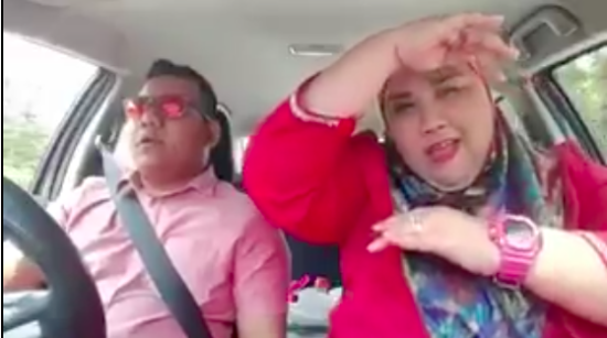 Komedian Malaysia lipsync lagu Bollywood, dikomentarin Shah Rukh Khan trus jadi viral banget