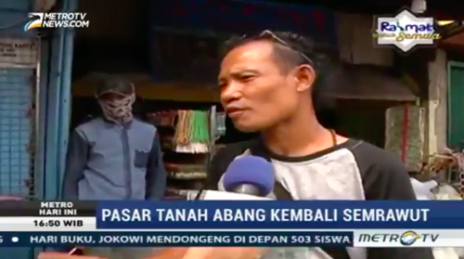 Video: PKL jualan di trotoar, malah nyalahin pejalan kaki yang jumlahnya kebanyakan