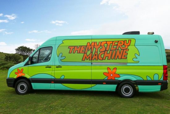 Mobil bekas tur One Direction bertema Scooby Doo dilelang, udah ada yang tawar Rp 1,7 M