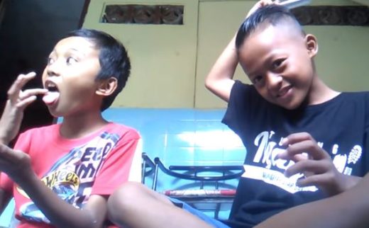 WATCH: Video viral tutorial dua anak kecil rapiin rambut pakai susu kental manis