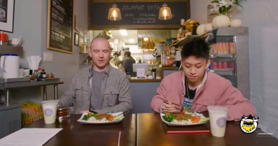 WATCH: Rich Chigga kasih wawasan tentang makanan Indonesia di New York