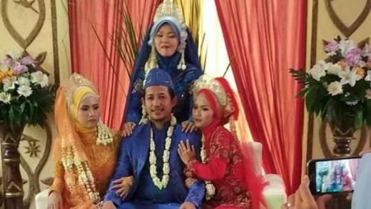 Foto pernikahan pria dengan 3 wanita di pelaminan viral, ada videonya juga