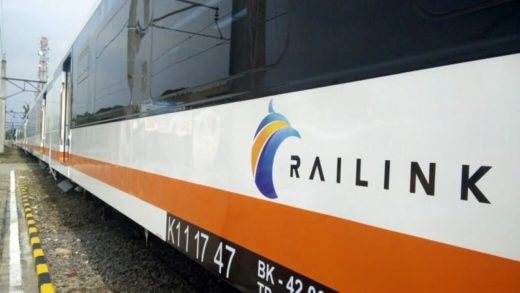 Jadwalnya udah rilis, sebentar lagi bisa naik kereta bandara Soekarno-Hatta!