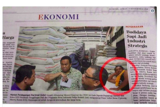 Leyeh-leyeh saat menteri berkunjung ke gudang beras: foto lama di koran yang mendadak viral