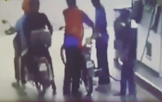 Becandanya norak banget: Sengaja sulut api pas orang isi bensin, remaja sebabkan kebakaran di pom