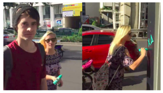 Vandalisme: 2 bule keliling kota corat-coret gak jelas (Video)