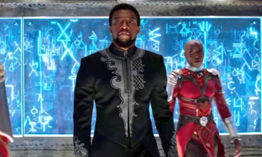 Netizen bandingkan kemiripan kostum Black Panther dan baju koko
