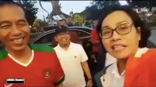 Sri Mulyani nge-vlog bareng Jokowi saat peresmian Stadion Gelora Bung Karno