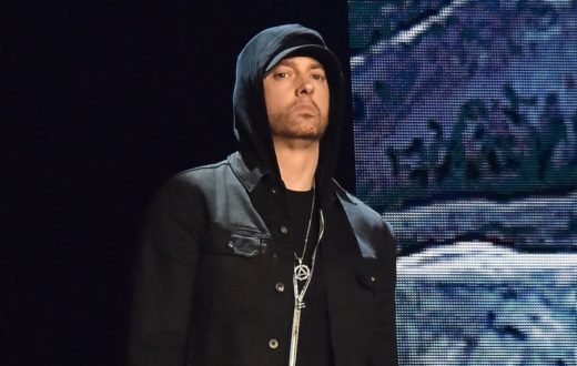 Eminem ngatain rapper dan YouTuber yang ngritik album barunya lewat remix