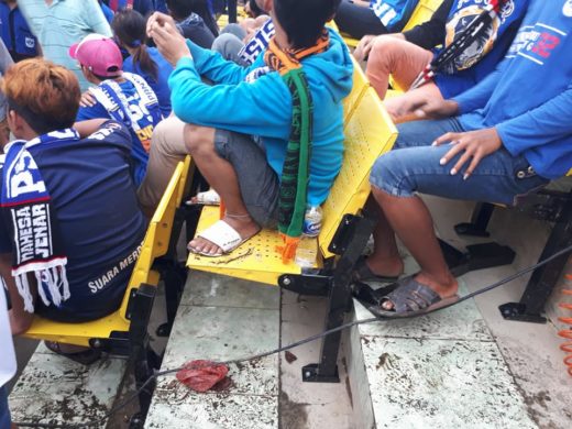 Nonton bola harus jongkok: Kursi ngaco di Stadion Citarum, Semarang