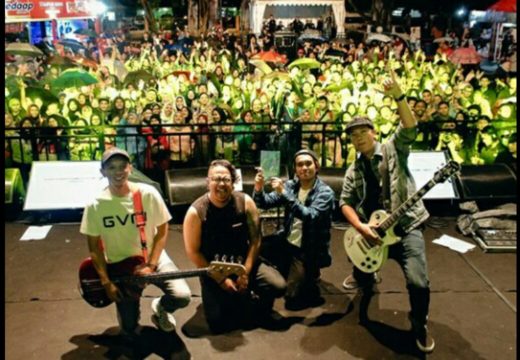 Rocket Rockers rilis album ke-6 dan buku perdana meski ditinggal vokalis