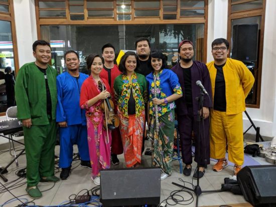 Jadi pengamen waria akibat sulit cari kerja, videoklip Lantun Orchestra gambarkan kerasnya Jakarta