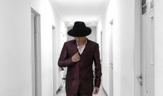 Anji siap ‘dimusuhin’ artis demi hilangnya acara-acara alay di televisi