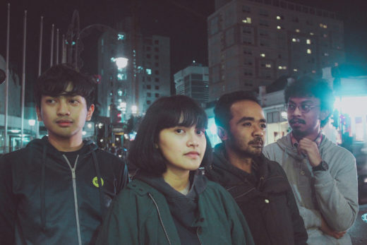 LISTEN: ‘Venetian Blinds’ – Ping Pong Club, lagu soal “partikel Tuhan” dalam diri manusia