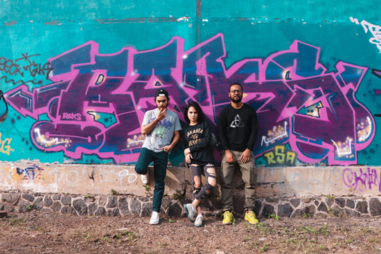 LISTEN:  ‘Money’, single curhatnya Dekat soal keadaan finansial mereka