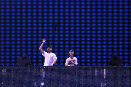 Bila tanpa bir dan teman rasanya The Chainsmokers cukup didengarkan lewat aplikasi (review konser)