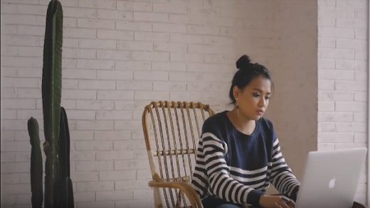 ‘Stuck In Silence’: Single perdana dari penyanyi pendatang baru Karina Christy