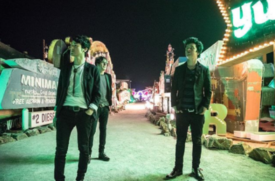 Green Day dirumorkan bubar, Billie Joe Armstrong maki fans yang benci proyek The Longshot