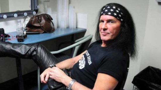Vokalis pertama AC/DC, Dave Evans diangkat jadi polisi kehormatan