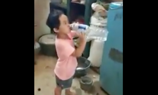 Video lucu: Ketauan minum saat puasa, bocah ngaku cuci muka
