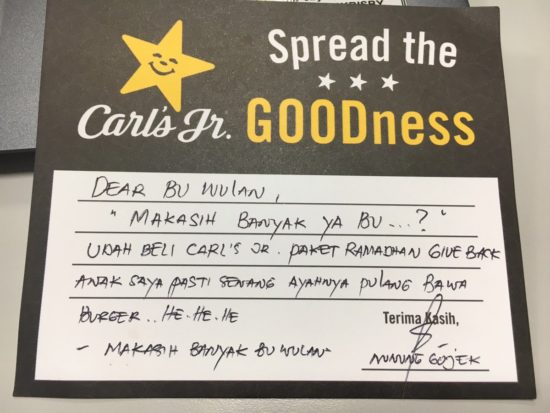 Driver Go-Jek dapat burger gratis buat anak, ucapan terima kasihnya viral