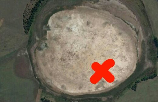 Gambar kemaluan di danau kering kelihatan sampai luar angkasa