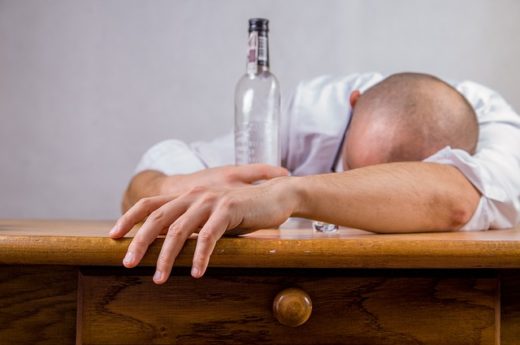 Udah tau 3 minuman keras lokal murah yang sering diomongin teman-temanmu ini?