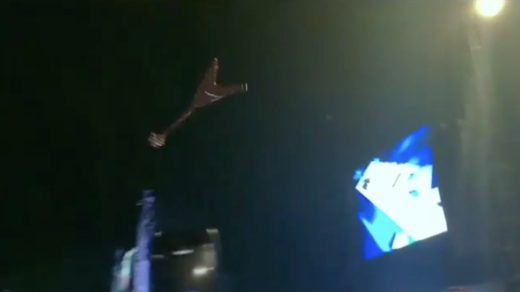 Hammersonic 2018: Otong âKoilâ lempar gitar untuk penggemar yang berulang tahun