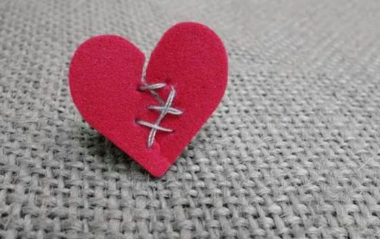 Cowok diputusin via WhatsApp, share ke medsos bikin netizen baper