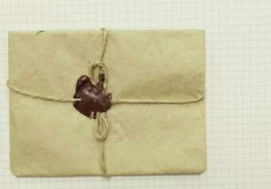 Anak temukan surat cinta orangtuanya dari 1960-an, ternyata isinya “mesum”