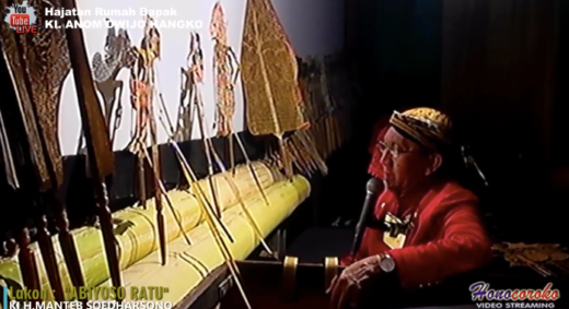 Acara khitanan di Karanganyar ada live streaming wayang kulit nya