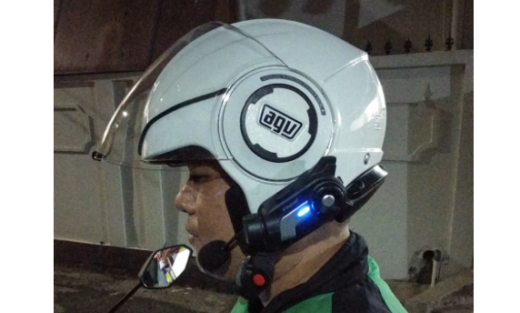Driver Go-Jek pakai alat canggih untuk ngojek sambil nge-vlog